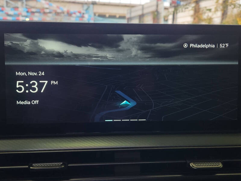 2025 Genesis GV60 Standard