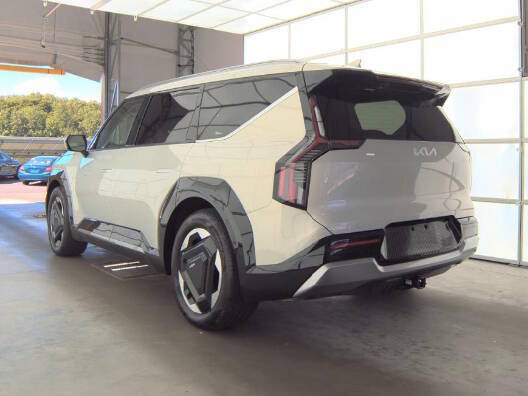 2024 Kia EV9 Land