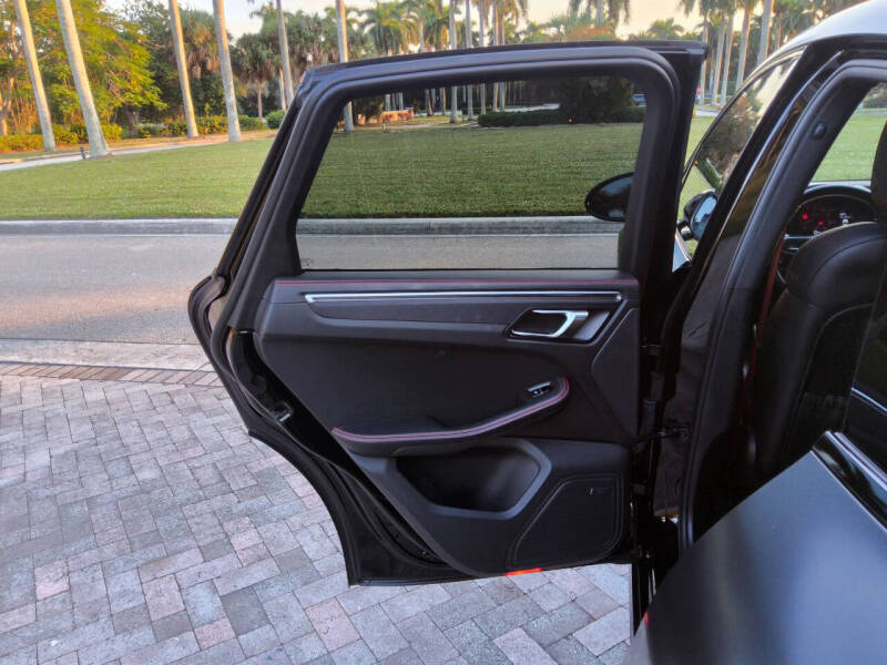 2018 Porsche Macan GTS