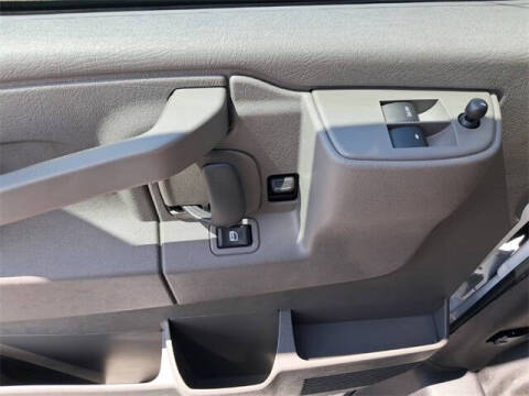 2025 Chevrolet Express 2500