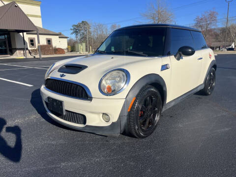 2010 MINI Cooper for sale at Automobile Gurus LLC in Knoxville TN