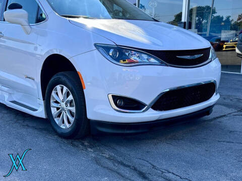 2018 Chrysler Pacifica Touring Plus