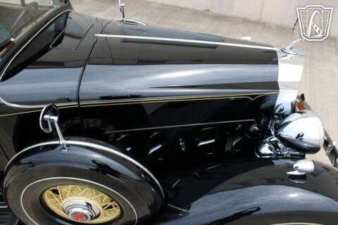 1934 Packard 1100