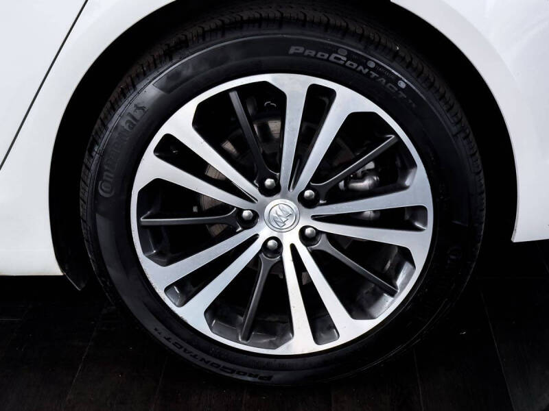 2019 Buick Regal Sportback Essence