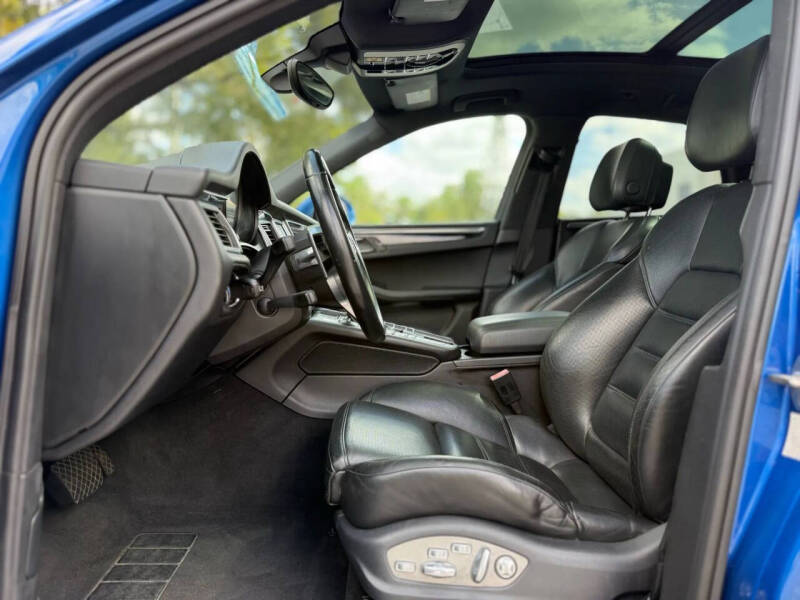 2015 Porsche Macan S