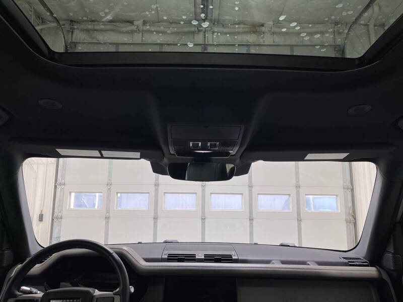 2022 Land Rover Defender 90 X-Dynamic HSE