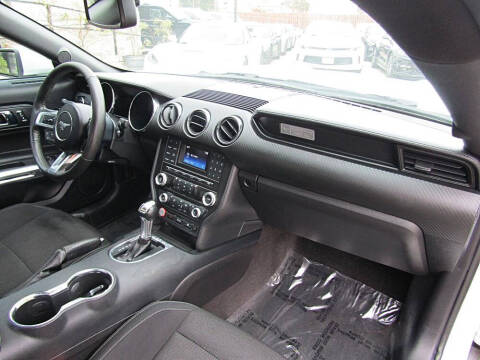 2015 Ford Mustang V6