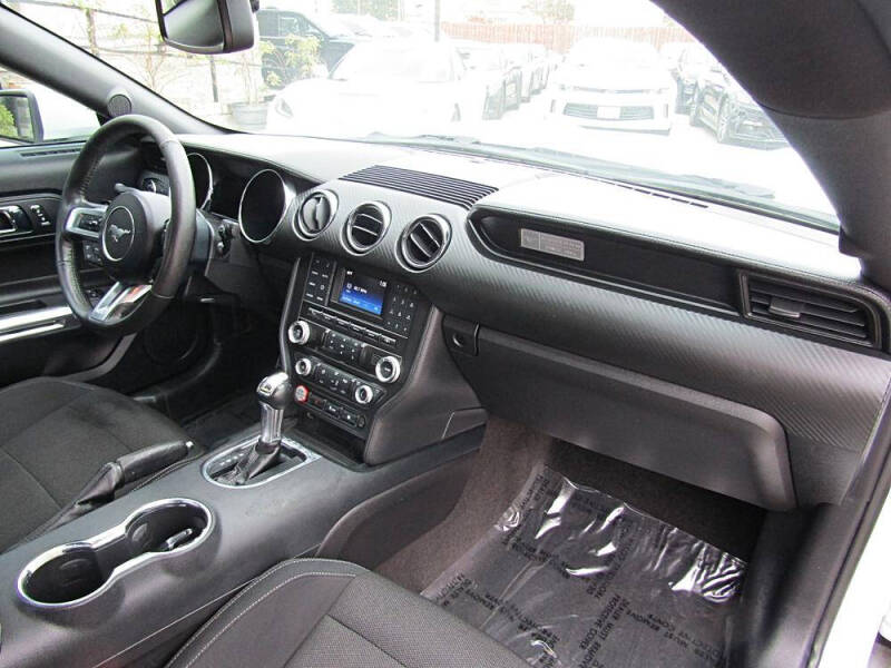 2015 Ford Mustang V6