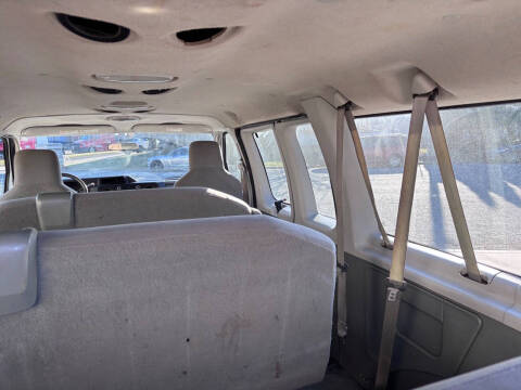 2012 Ford E-Series E-350 SD XLT