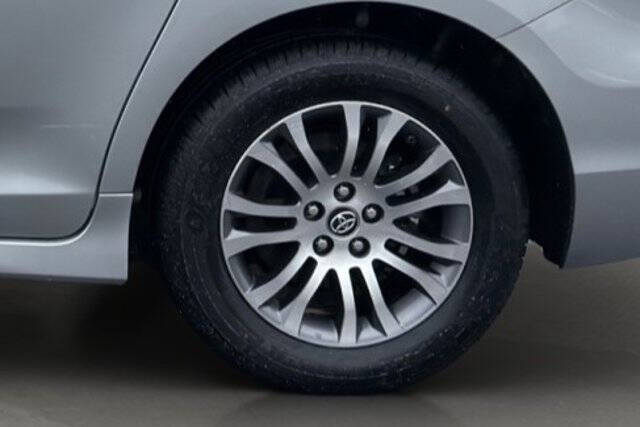 2020 Toyota Sienna XLE Premium 8-Passenger