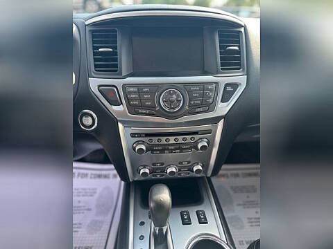 2017 Nissan Pathfinder Platinum