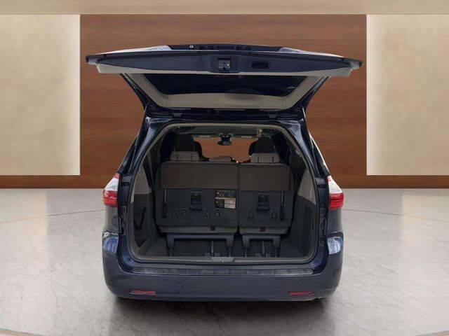 2019 Toyota Sienna LE 8-Passenger