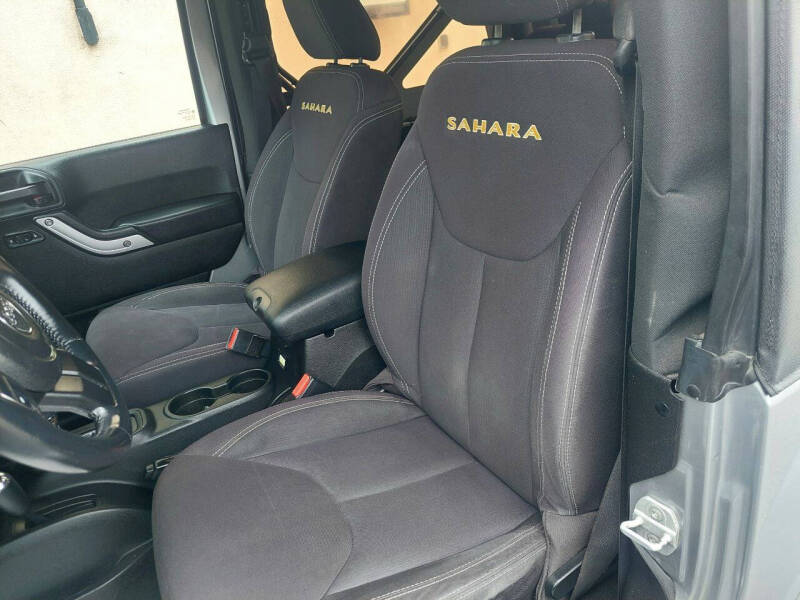 2013 Jeep Wrangler Sahara