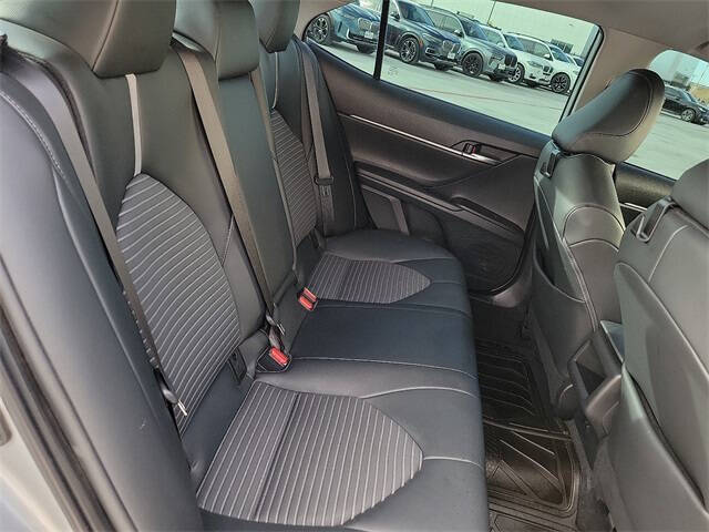 2022 Toyota Camry SE