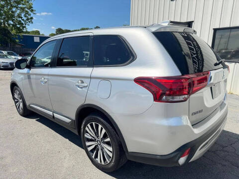 2019 Mitsubishi Outlander SE