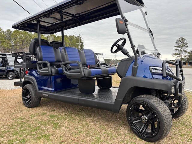 Royal EV Crown 6 Lithium Golf Cart Image