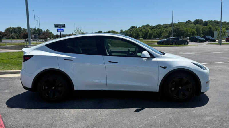 2022 Tesla Model Y Long Range