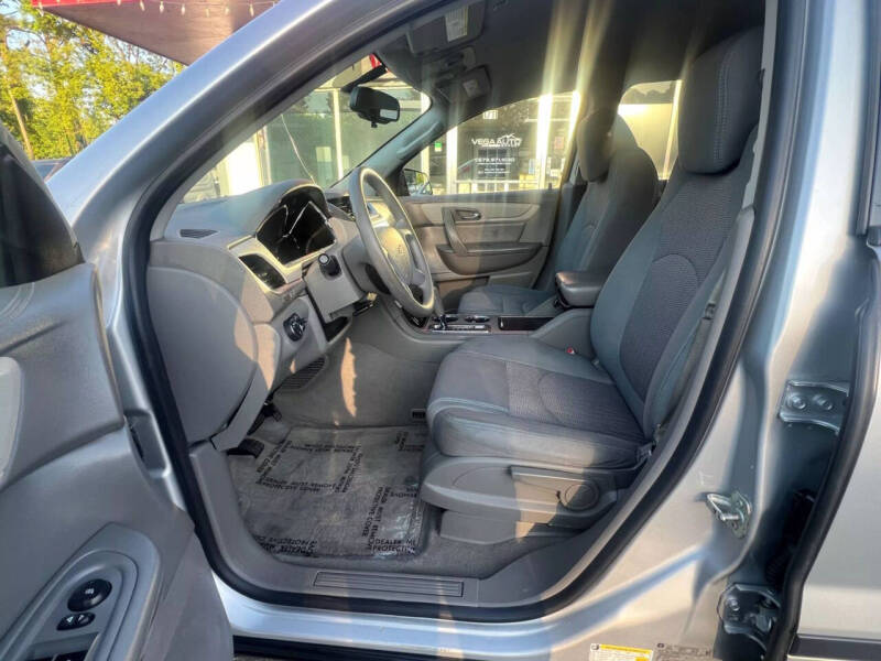 2017 Chevrolet Traverse LS