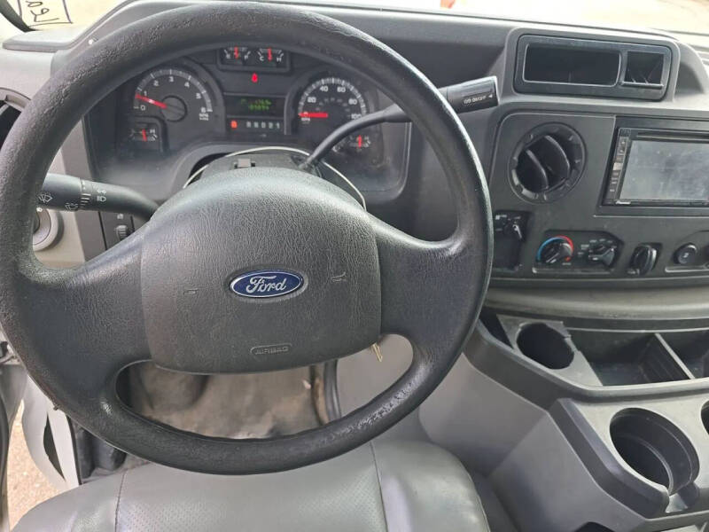 2014 Ford E-Series E-350 SD