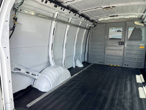 2017 Chevrolet Express 2500