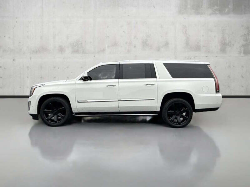 2020 Cadillac Escalade ESV Luxury