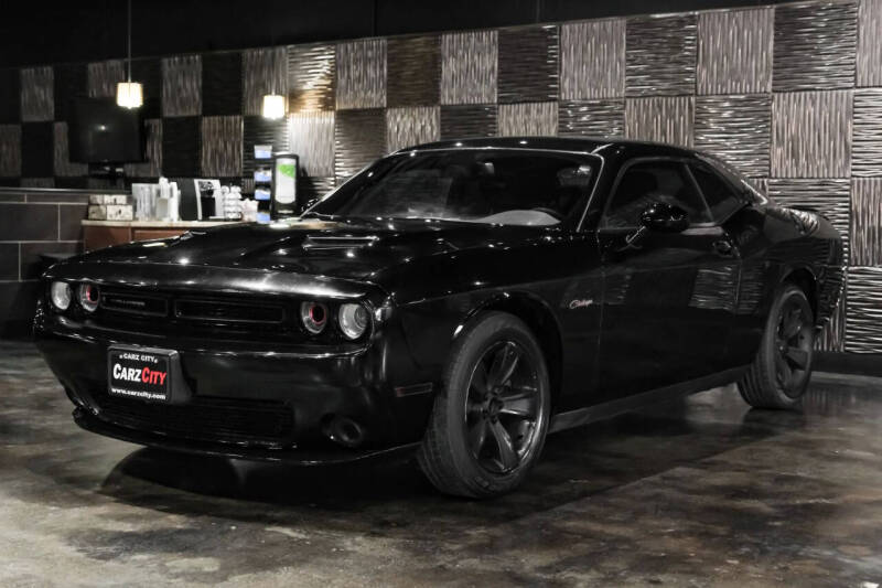 2015 Dodge Challenger SXT