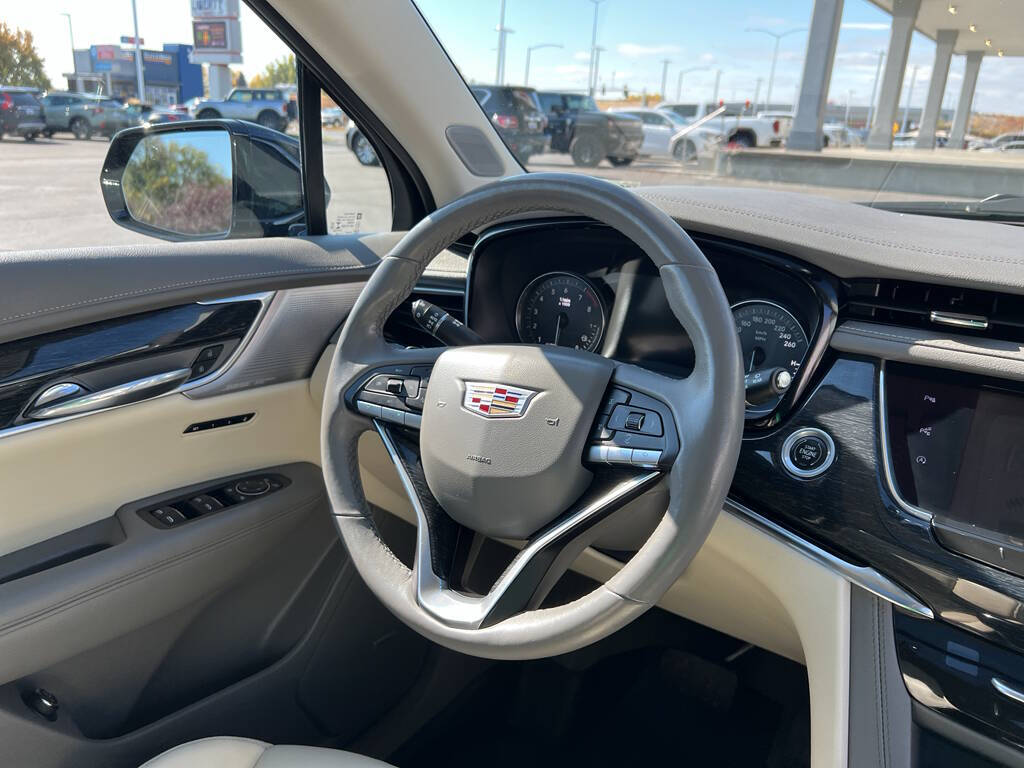 2022-cadillac-xt6-premium-luxury-4x4-4dr-suv.jpg