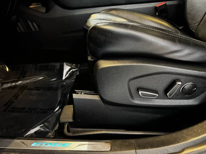 2019 Ford Edge Titanium