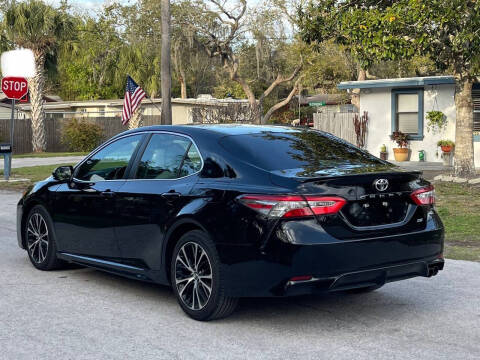 2018 Toyota Camry SE