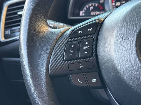 2015 Mazda MAZDA3 i Sport