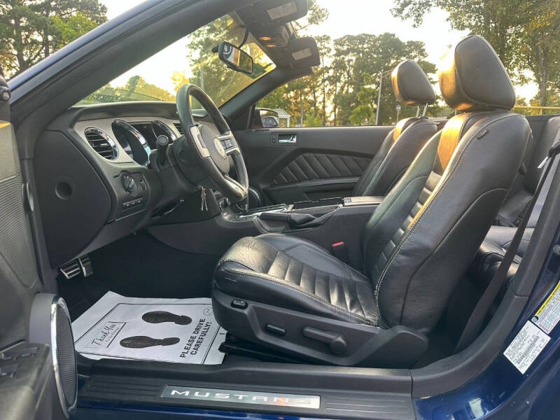 2010 Ford Mustang V6