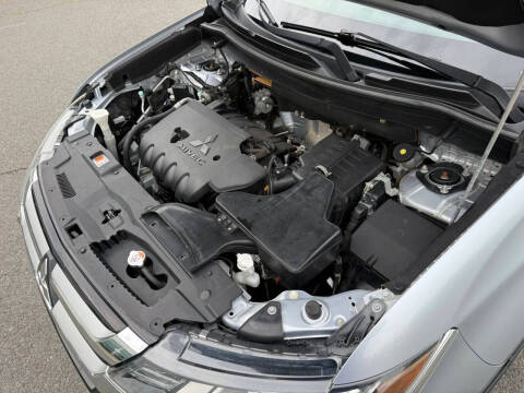 2016 Mitsubishi Outlander ES