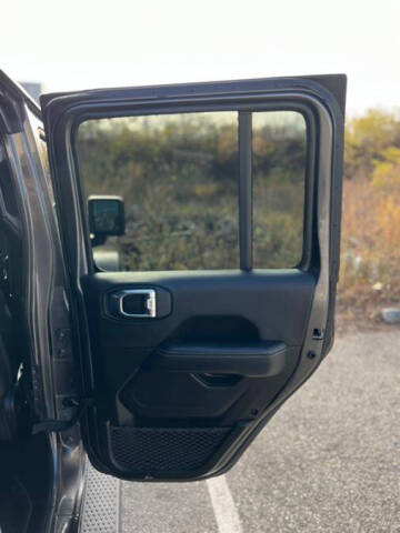 2022 Jeep Gladiator Overland