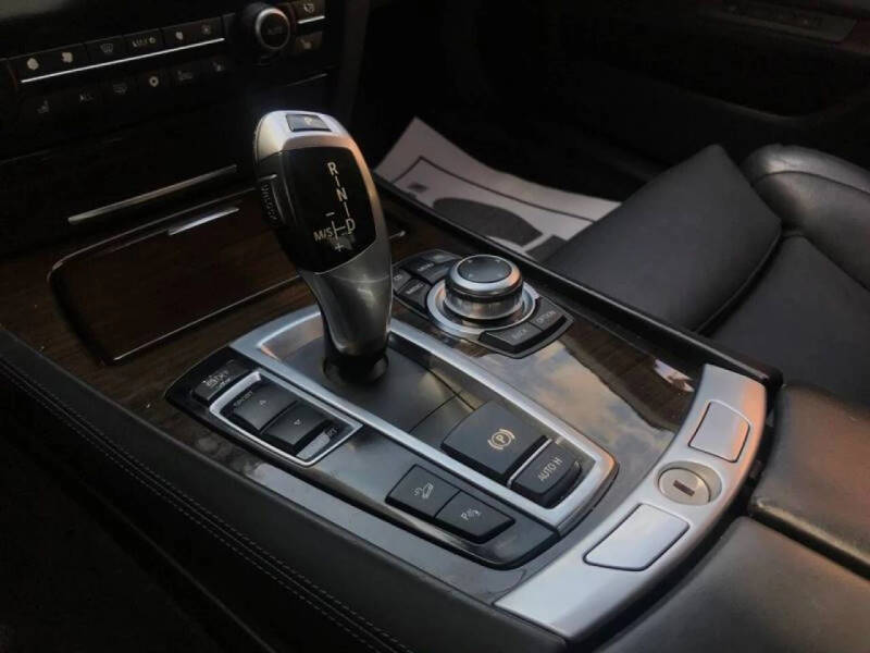 2011 BMW 7 Series 750Li xDrive