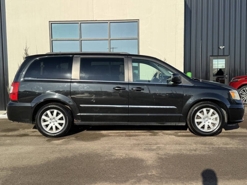 2013 Chrysler Town and Country Touring