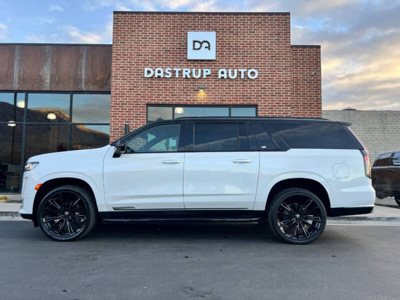 2022 Cadillac Escalade ESV Luxury