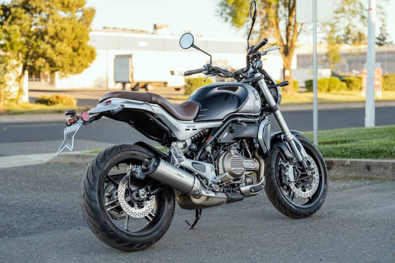 2023 QJMotor SRV550