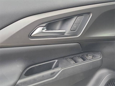 2026 Chevrolet Equinox EV LT 1