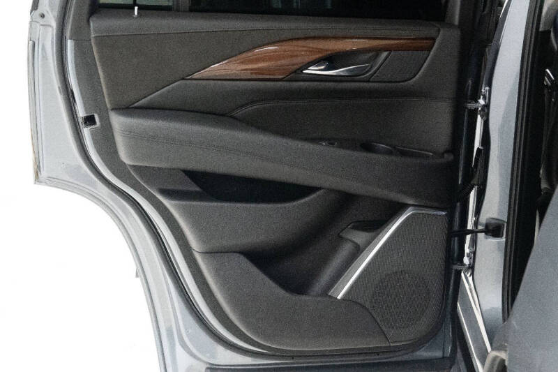 2020 Cadillac Escalade Luxury