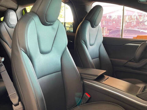 2022 Tesla Model X Plaid