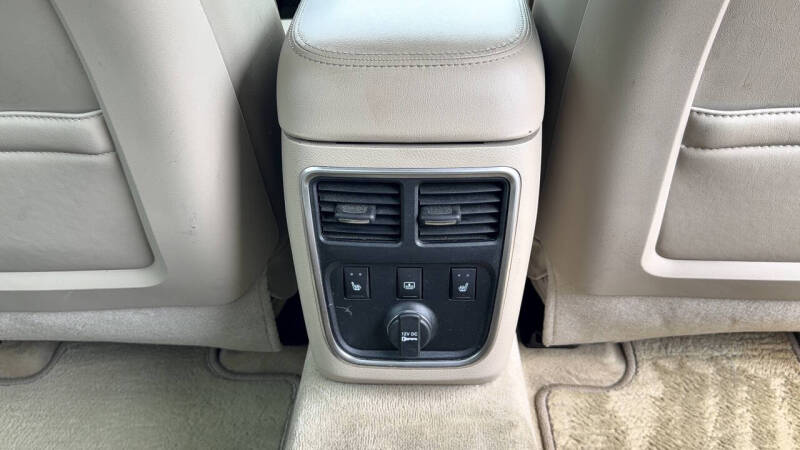 2011 Chrysler 300 C