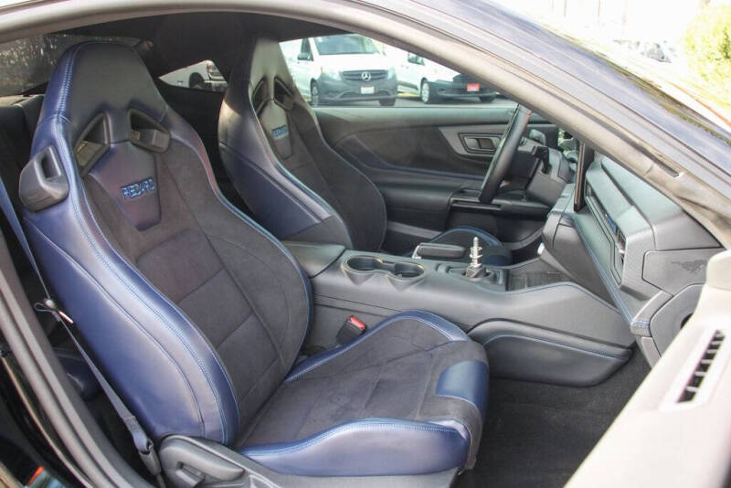 2024 Ford Mustang Dark Horse