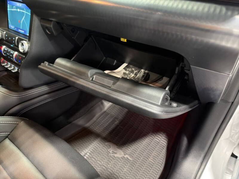 2022 Ford Mustang Mach 1