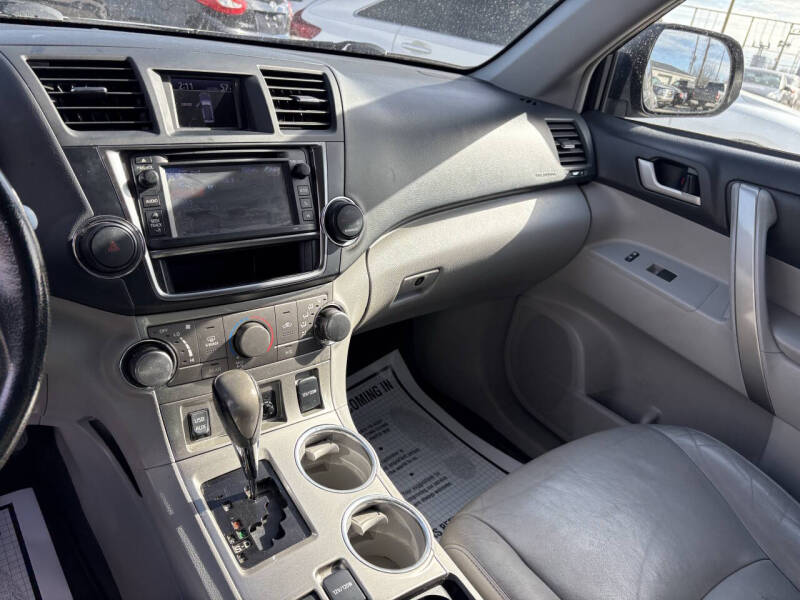 2013 Toyota Highlander SE