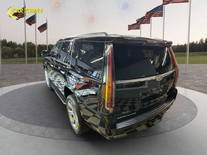 2018 Cadillac Escalade Luxury