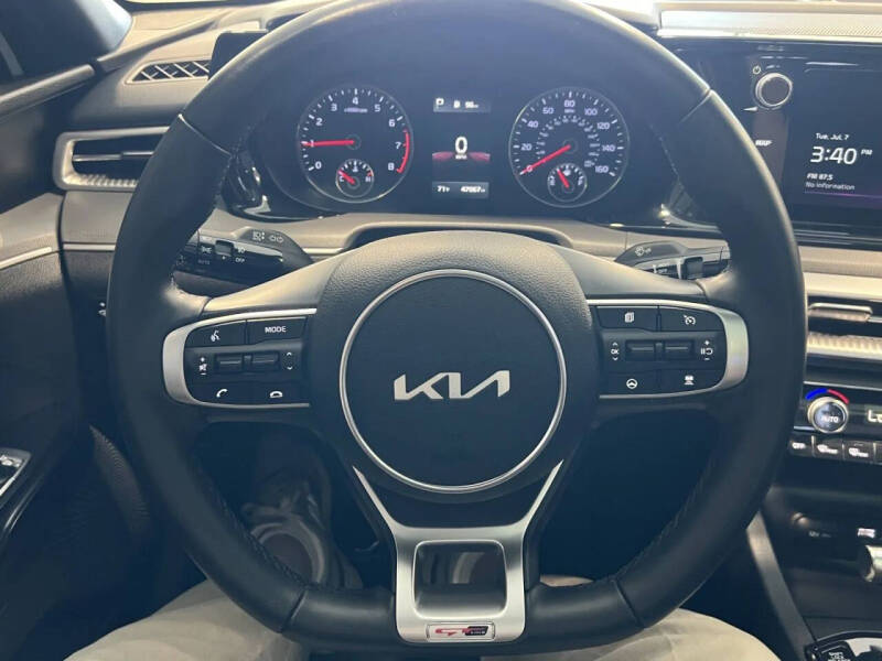 2022 Kia K5