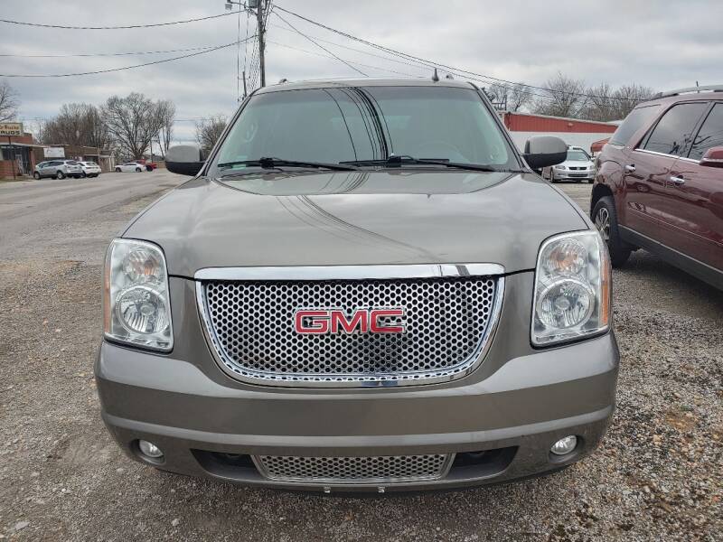 2012 GMC Yukon XL for sale at VAUGHN'S USED CARS in Guin AL