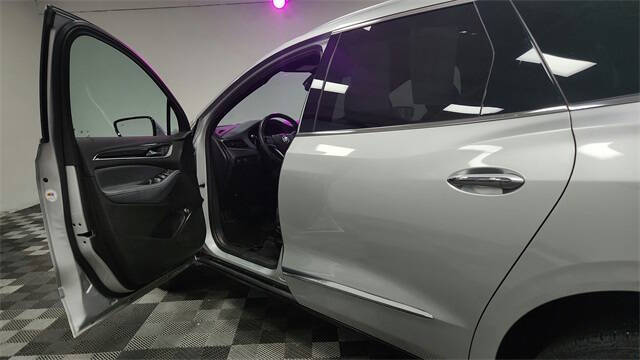 2022 Buick Enclave Essence