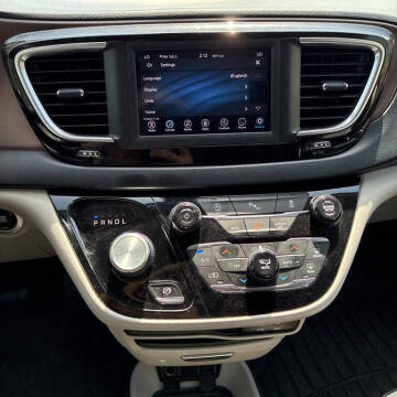2019 Chrysler Pacifica Touring L