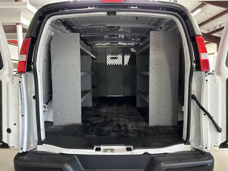 2023 GMC Savana 2500